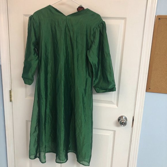 Handmade Embroidered Kurta Set With Green Lucknowi Chikankari Straight Kurta - Picture 11 of 14